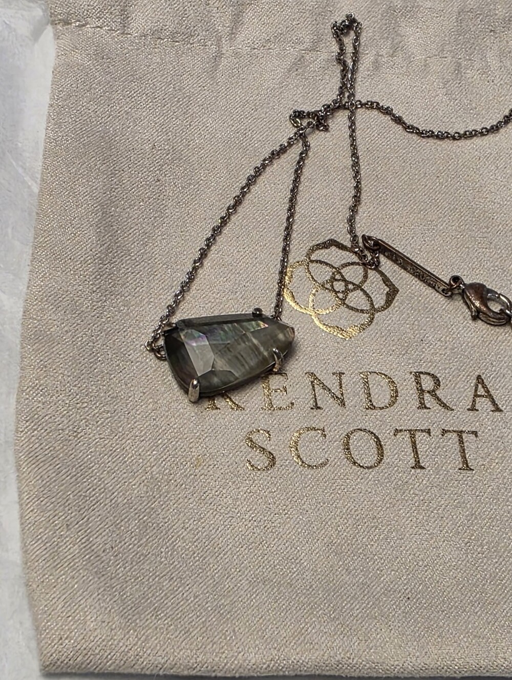 Kendra Scott Isla Black Mother Of‎ Pearl Faceted Stone Pendant Necklace